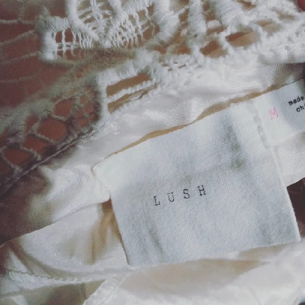 Lush skirt M cream color
